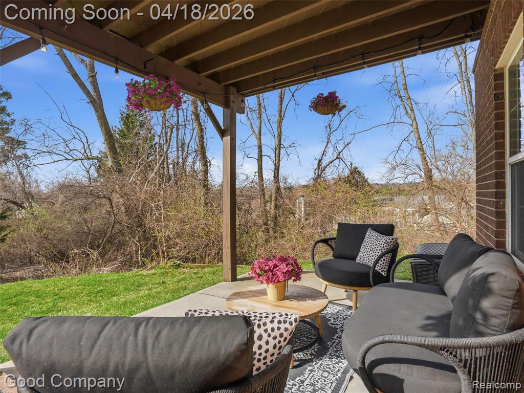 607 Poplar Court, Rochester Hills, MI 48306 — Photo 31