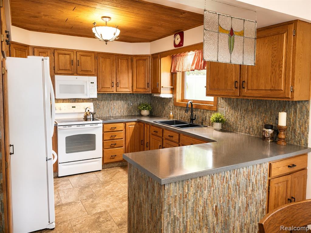 3752 Hiawatha Trail, National City, MI 48748 — Photo 16