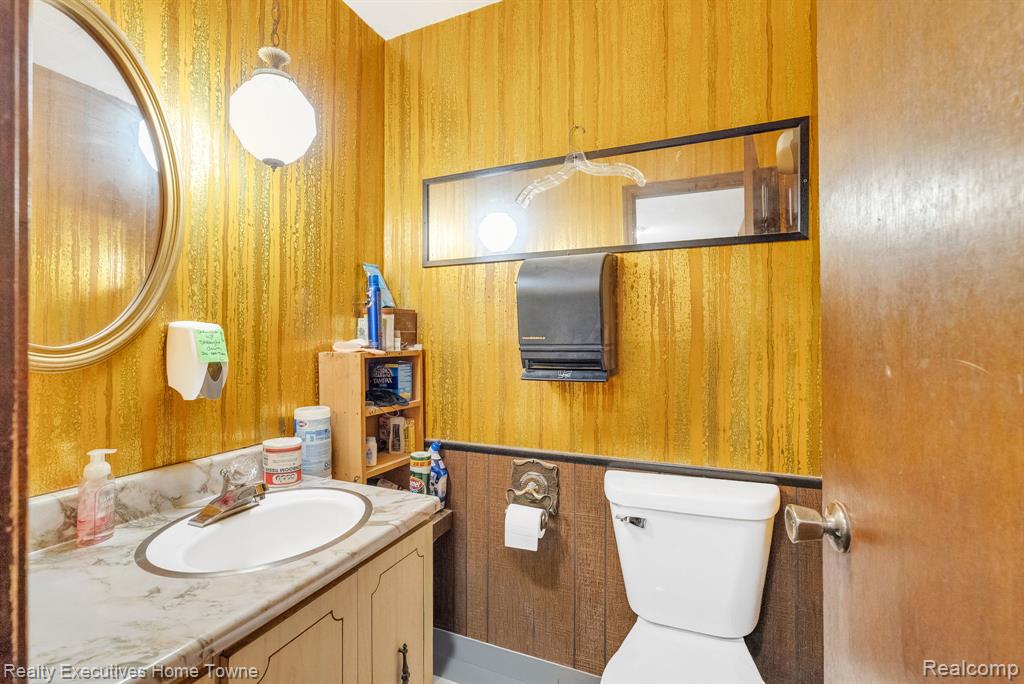 521 24th Street, Port Huron, MI 48060 — Photo 48