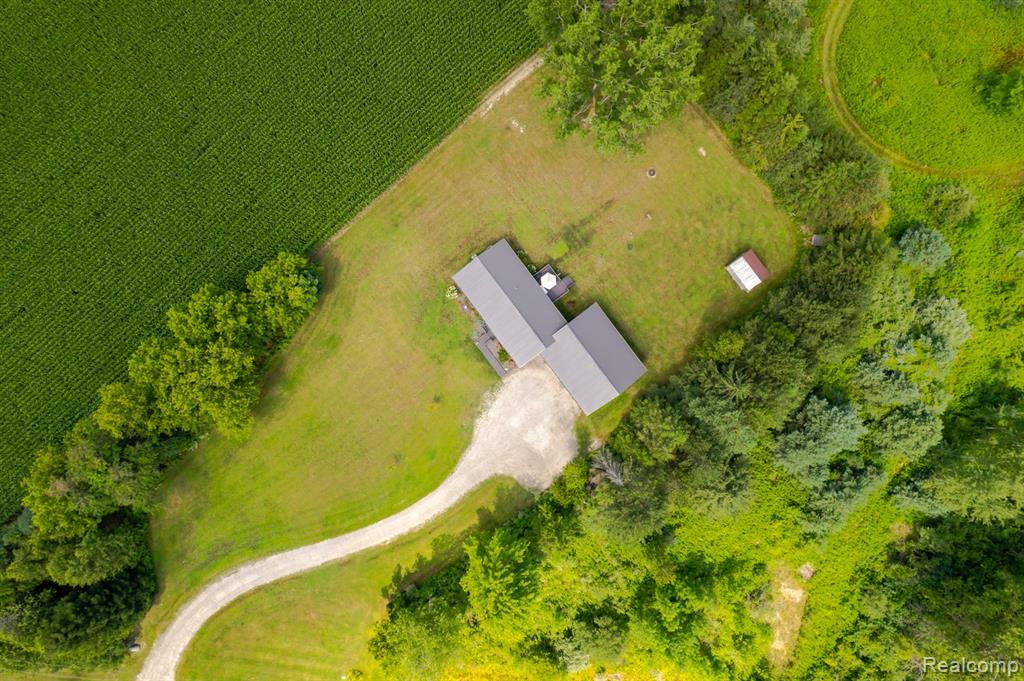 2204 S Van Dyke Road, Bad Axe, MI 48413 — Photo 7