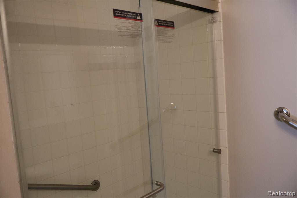 44982 Marigold Drive, Sterling Heights, MI 48314 — Photo 24