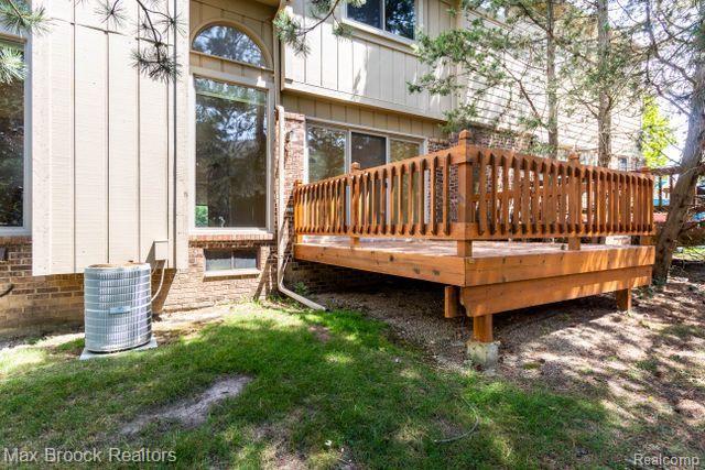 6337 N ASPEN RIDGE Boulevard, West Bloomfield, MI — Photo 53