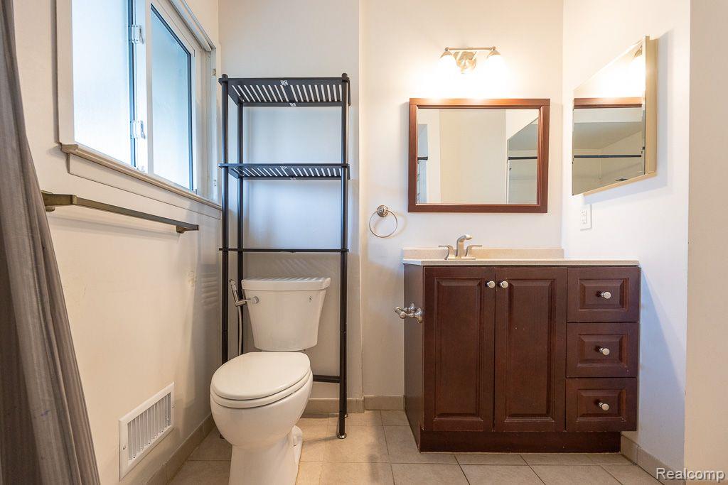 40137 WALTER Drive, Sterling Heights, MI 48310 — Photo 21