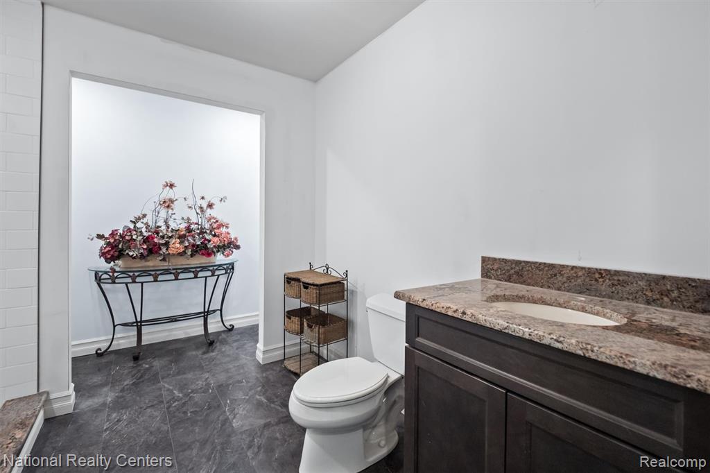 5619 Lakeview Boulevard, Goodrich Vlg, MI — Photo 40