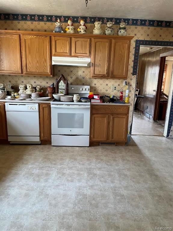 25 Crawford Street, Oxford, MI 48371 — Photo 6