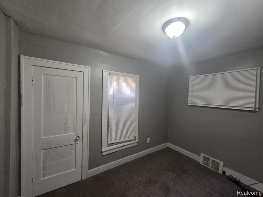 6017 Plainview Avenue, Detroit, MI 48228 — Photo 5