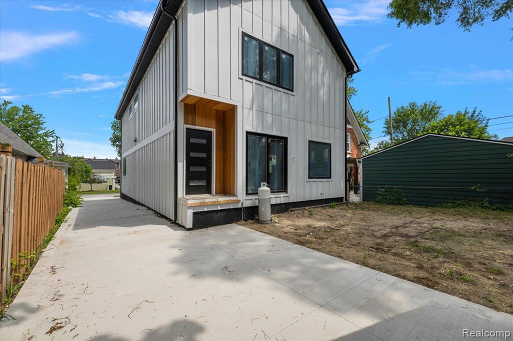 205 Pine Street - Photo 5