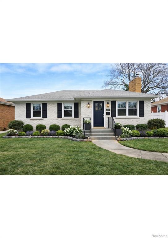17619 Sprenger Avenue, Eastpointe, MI 48021 — Photo 3