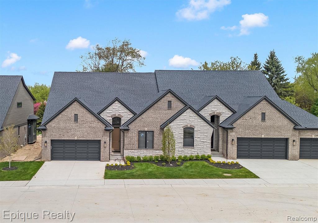3358 Cornerstone Drive, 10, Lake Orion, MI