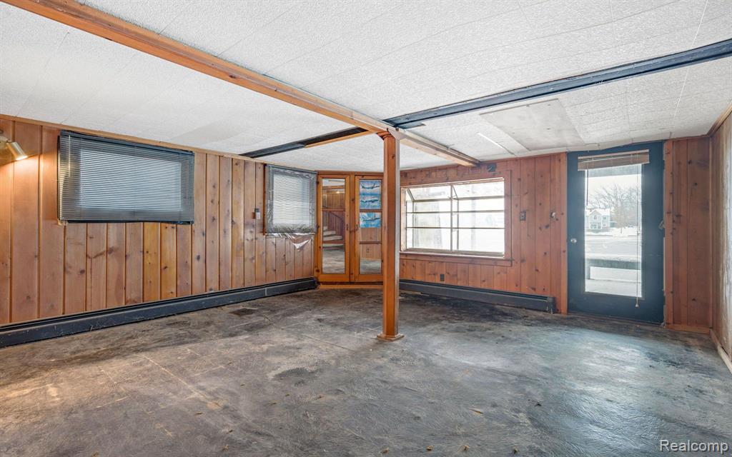 653 CENTRAL Drive, Lake Orion, MI 48362 — Photo 29