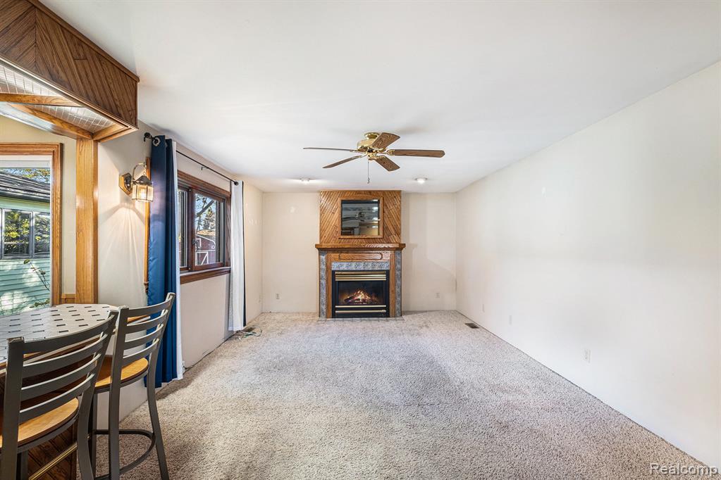 5474 Country Lane, Flint, MI 48506 — Photo 11