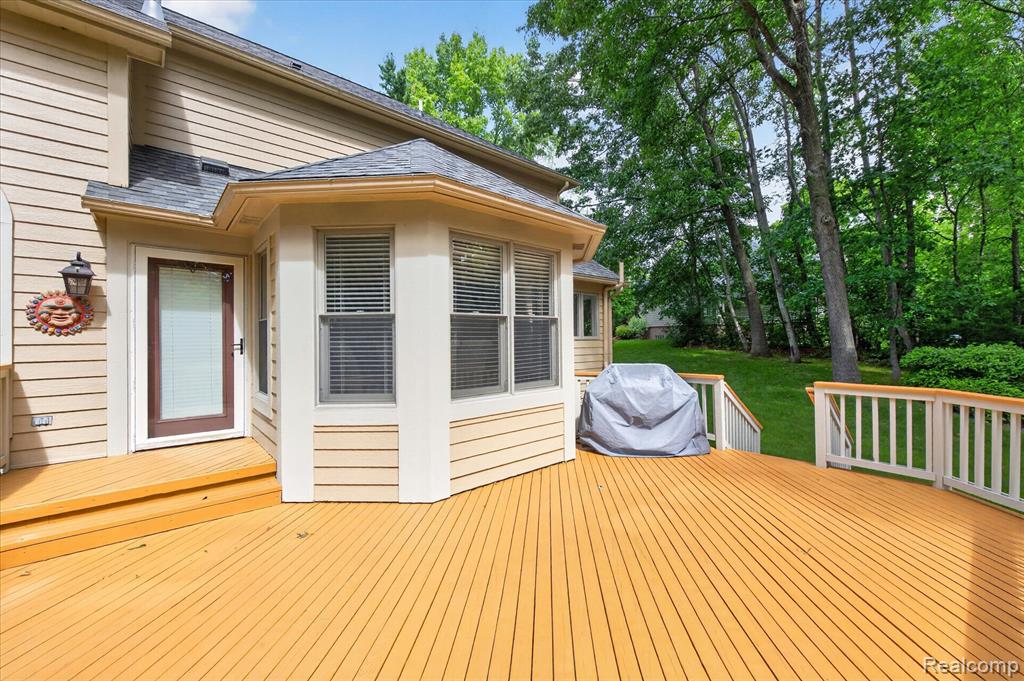 5079 Pinewood Drive, Brighton, MI 48116 — Photo 38