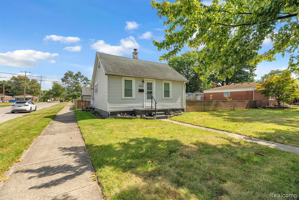 4401 Katherine Street, Dearborn Heights, MI 48125 — front exterior