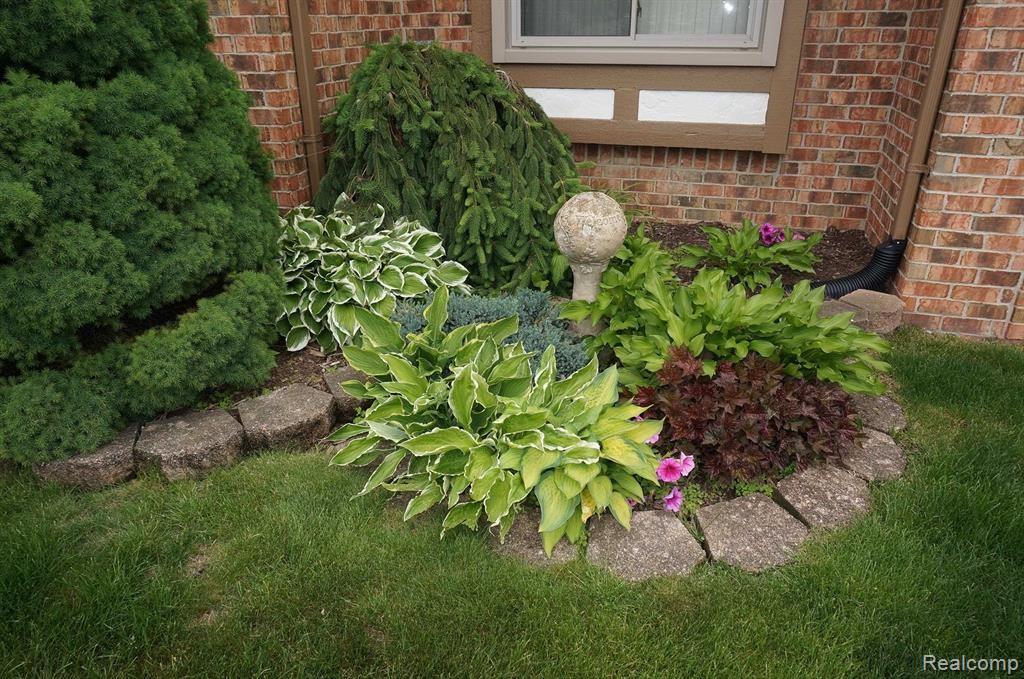 49954 Willowood Drive, Macomb, MI 48044 — Photo 48