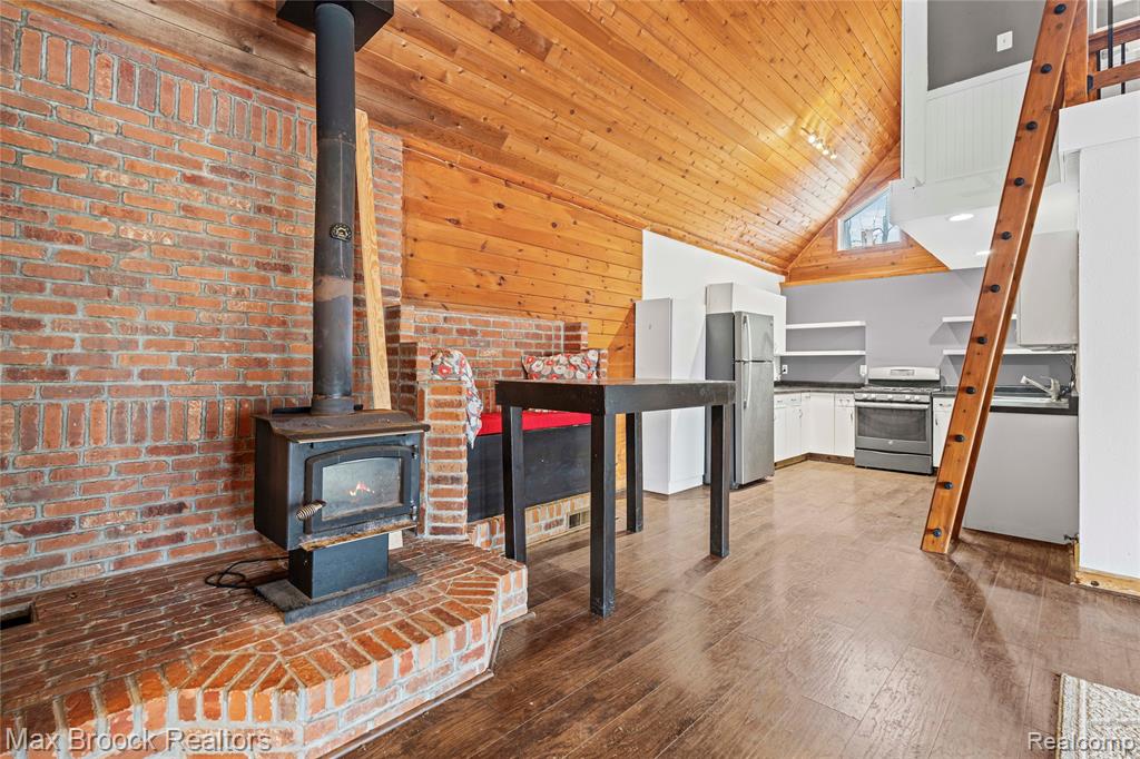 5186 Pinckney Road, Howell, MI 48843 — Photo 9