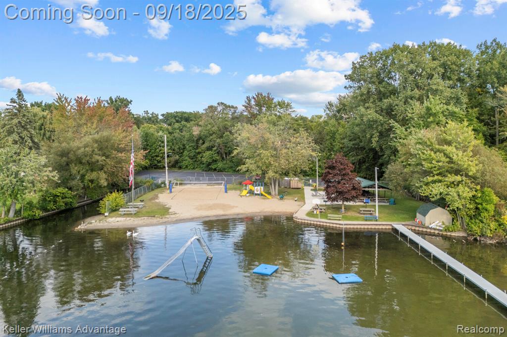 4921 Whitlow Court, Commerce Twp, MI 48382 — Photo 41