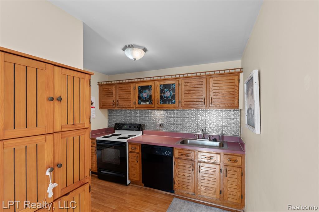 40699 Newport Drive, 256, Plymouth, MI 48170 — Photo 10