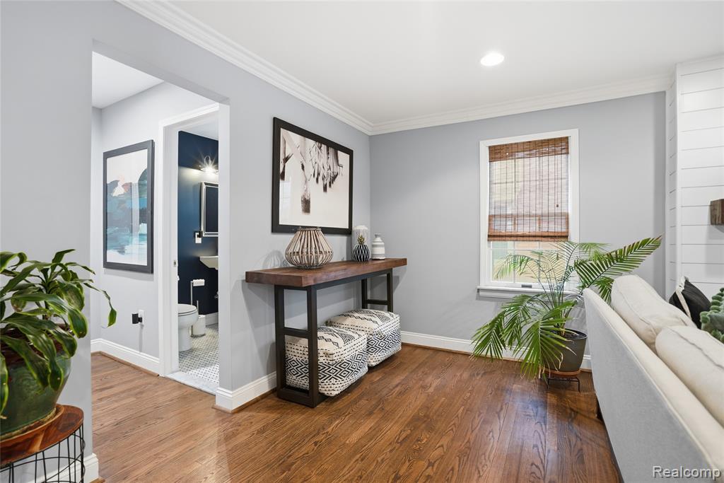 373 Hillcrest Avenue, Grosse Pointe Farms, MI 48236 — Photo 8