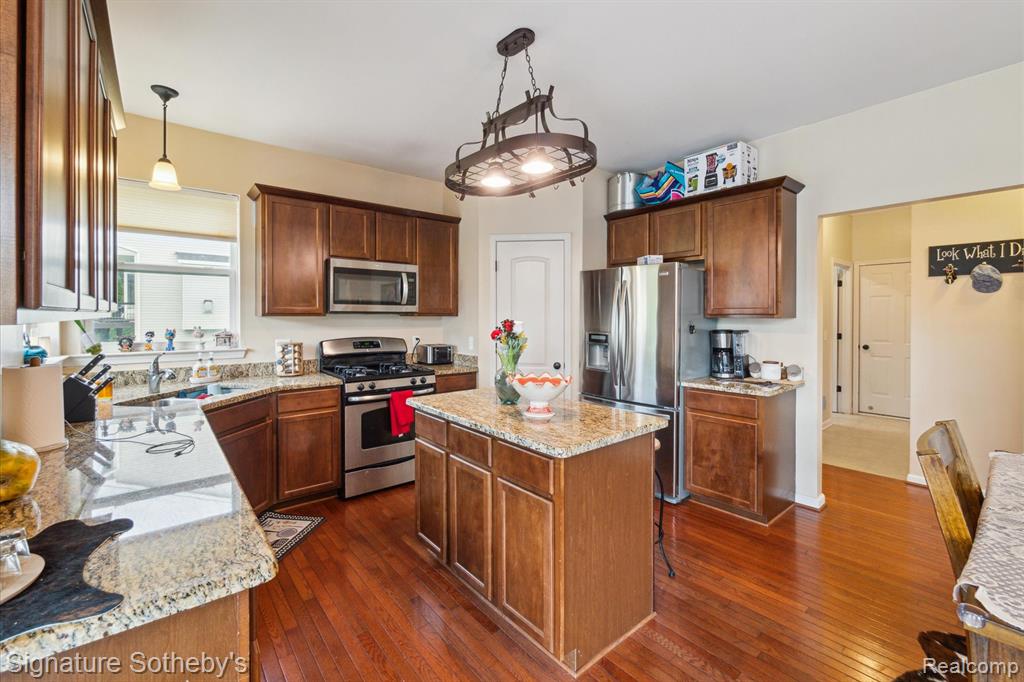8926 El Dorado Drive N, White Lake, MI — Photo 16