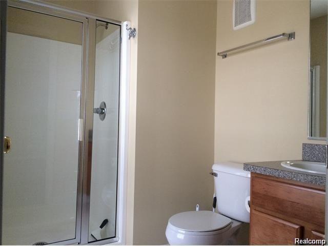 14210 Addington Drive, Commerce Twp, MI 48390 — Photo 17