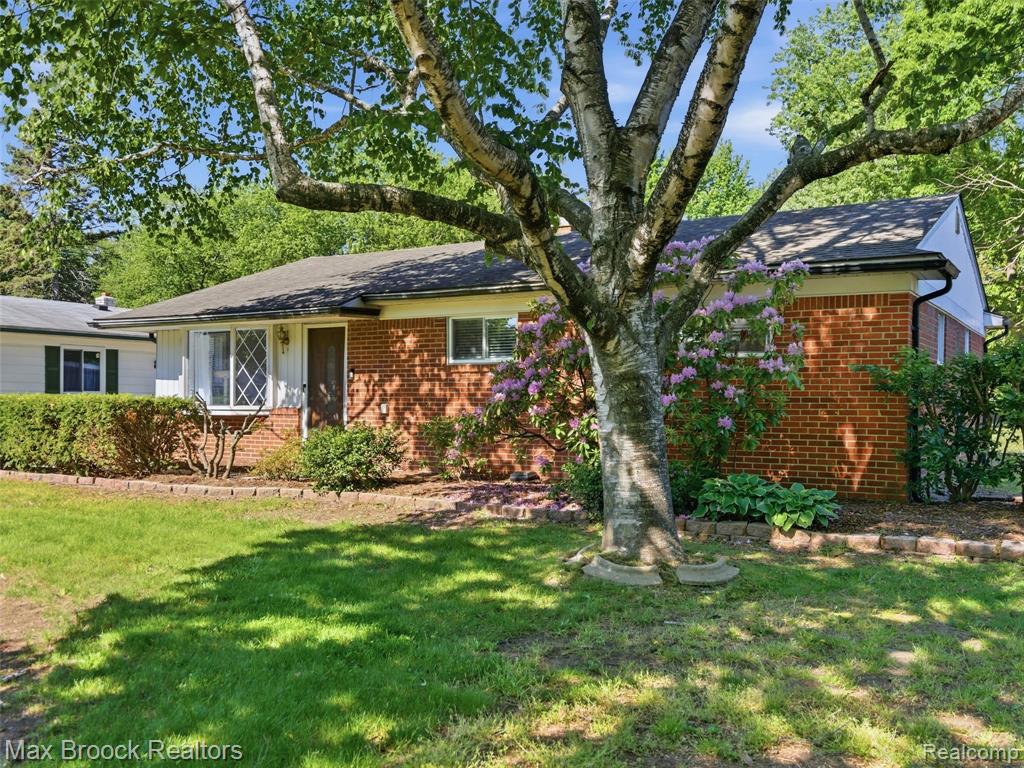 47375 Harry Street, Utica, MI 48317 — Photo 3