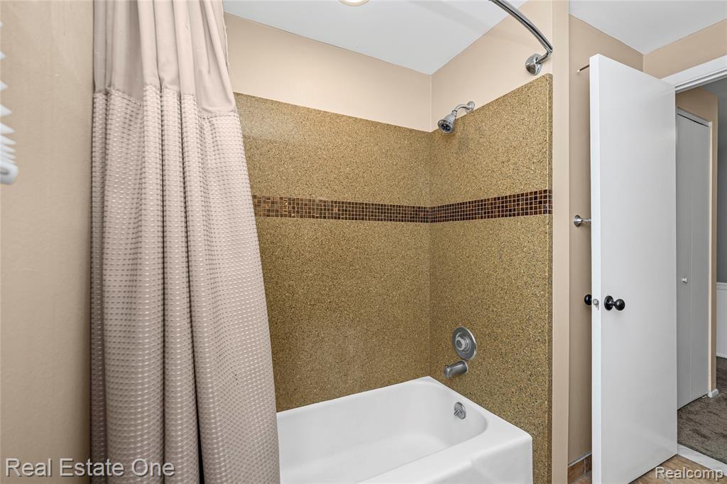 4163 Old Dominion Drive, West Bloomfield, MI 48323 — Photo 42