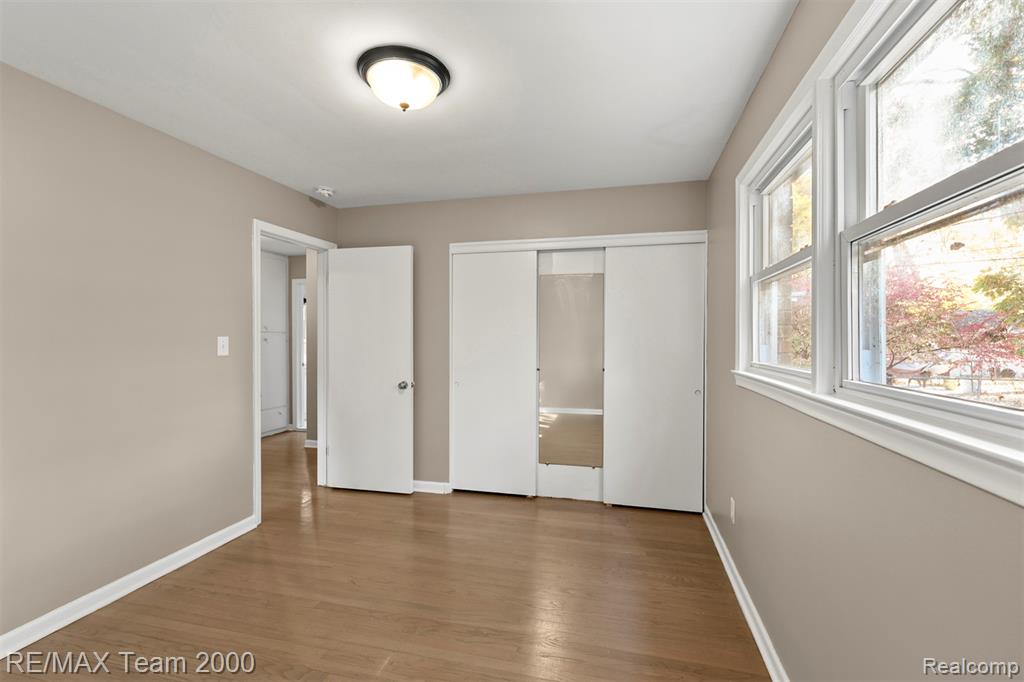20602 Kenmore Avenue, Harper Woods, MI 48225 — Photo 17