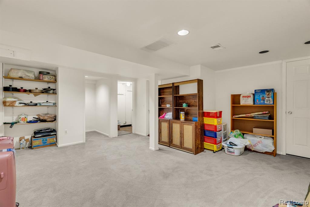 45000 Bayview Drive, 3, Novi, MI 48377 — Photo 28