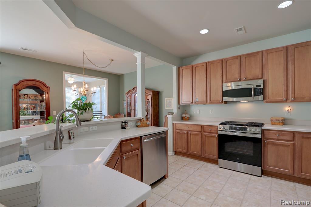 26489 Higgins Way, Flat Rock, MI 48134 — Photo 16