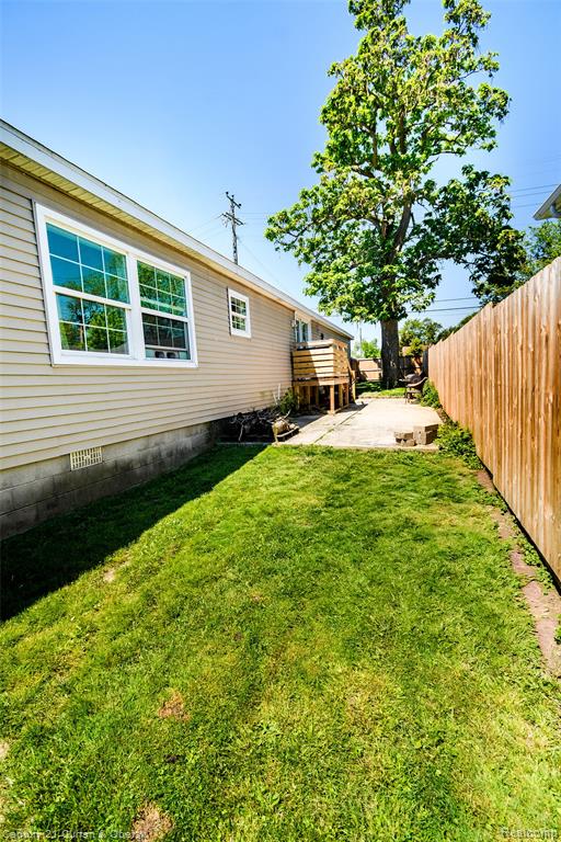 13045 Strong Boulevard, South Rockwood, MI — Photo 42