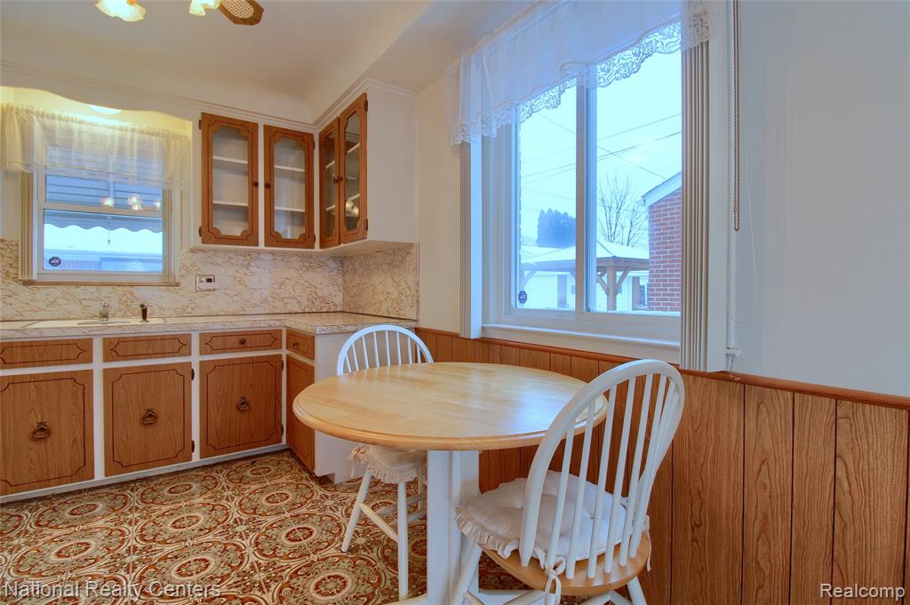 6511 Henry Ruff Road, Garden City, MI — Photo 16