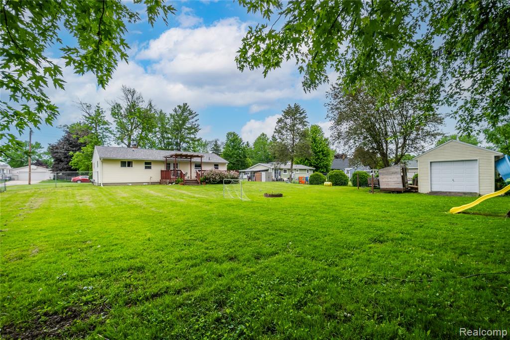 7800 Maple Street, Birch Run, MI 48415 — Photo 25