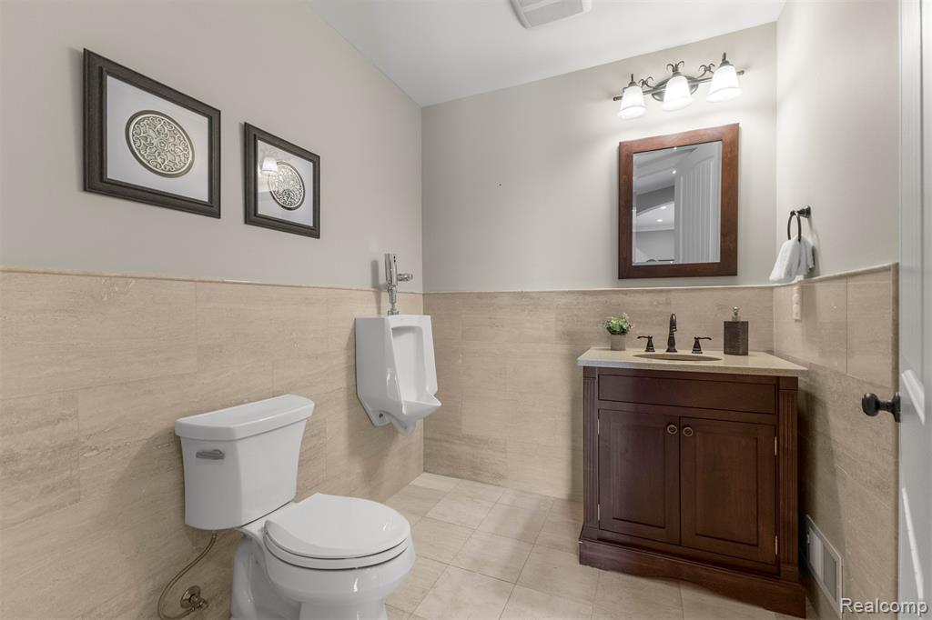 8439 Boulder Shores Drive, South Lyon, MI 48178 — Photo 62