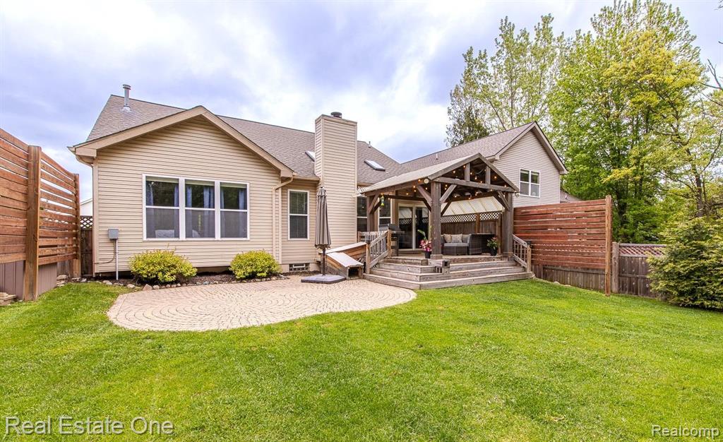 74 Eagle Ridge Road, Lake Orion, MI — Photo 2