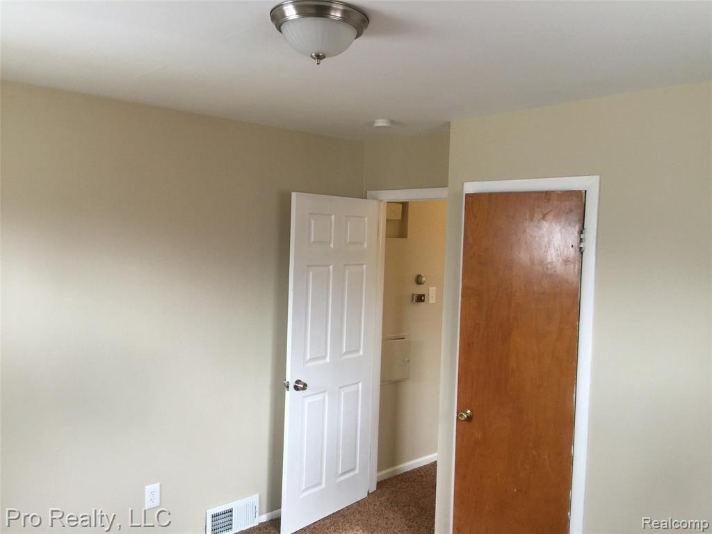 724 Clair Street, Inkster, MI 48141 — Photo 7