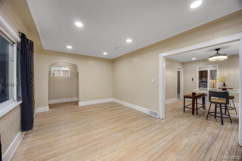 10320 Crocuslawn Street, Detroit, MI 48204 — Photo 5