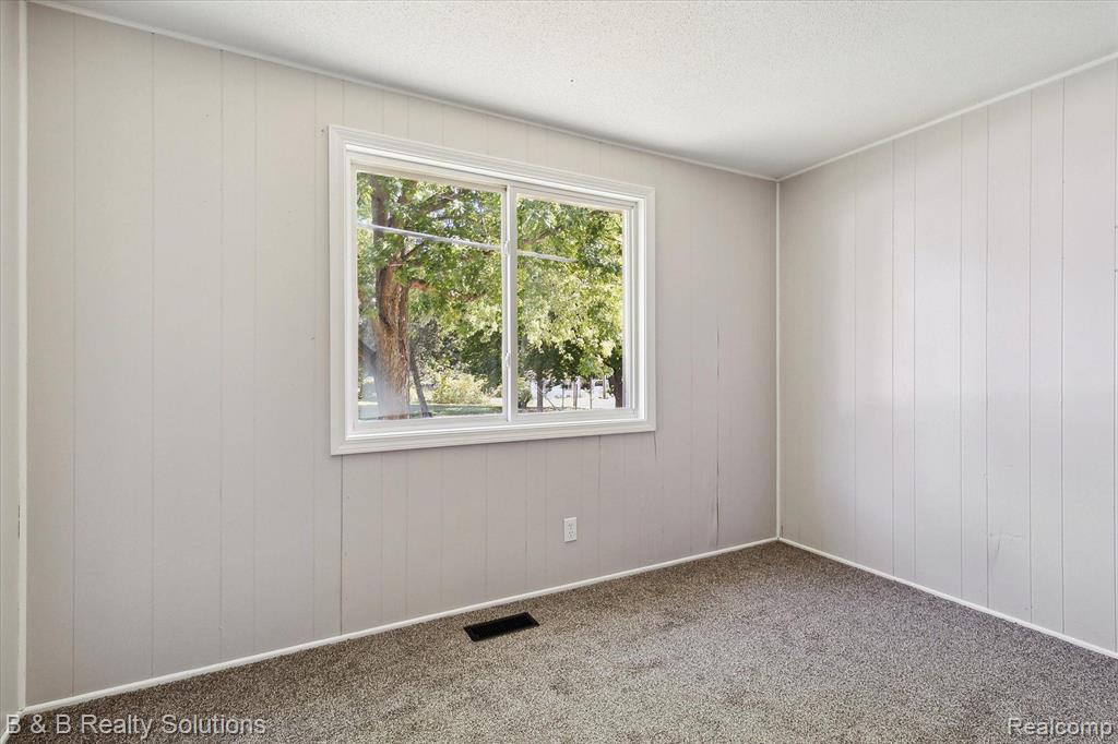6685 BRUSH Street, North Branch, MI 48461 — Photo 19