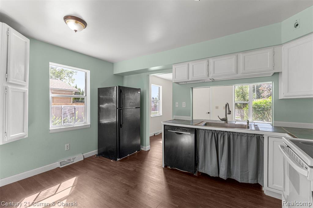 444 S Ridge Street, South Lyon, MI 48178 — Photo 13