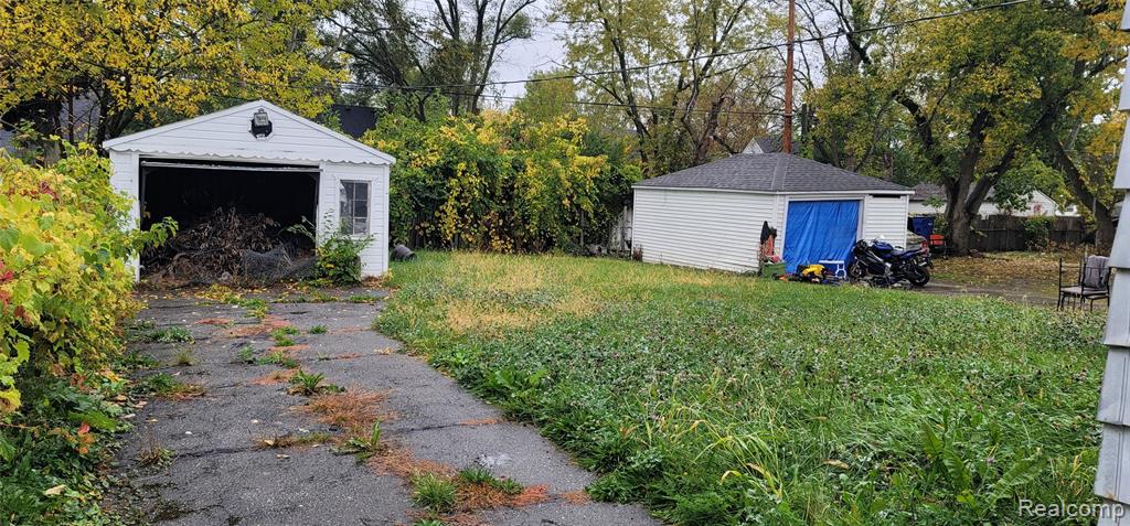 9253 Pierson Street, Detroit, MI 48228 — Photo 4