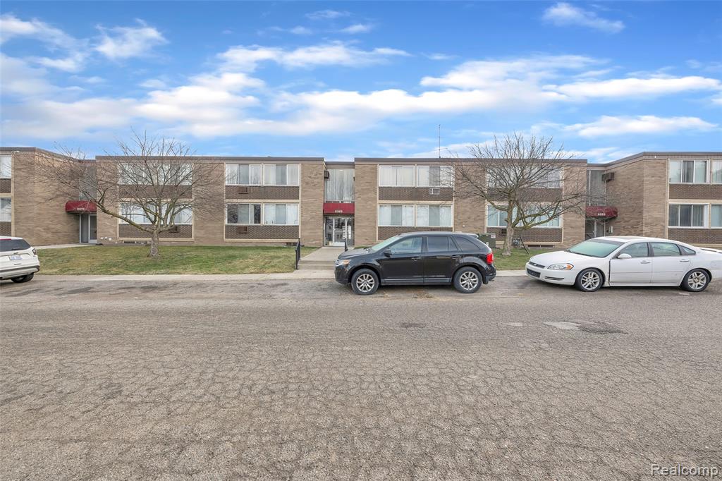 6015 Southfield, Detroit, MI 48228 — Photo 2