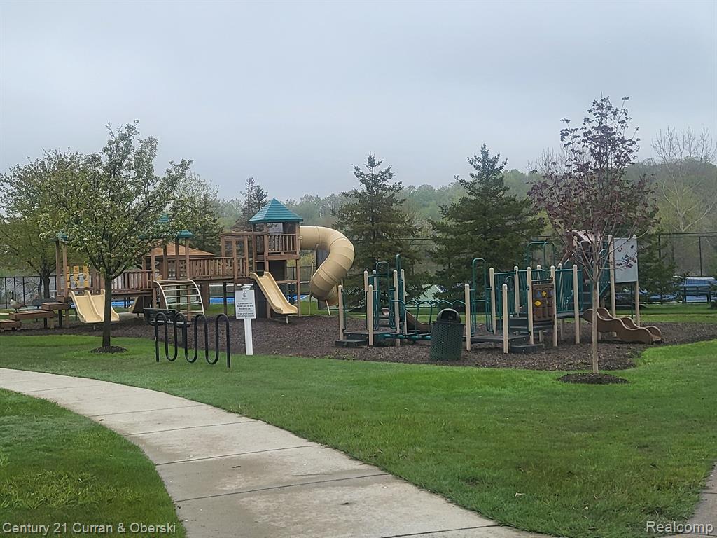 49945 STREAMWOOD Drive, UNIT #74, Novi, MI — Photo 31