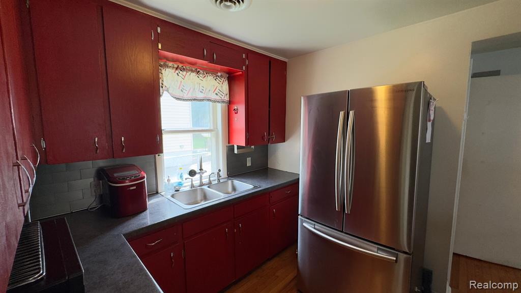 713 FRAZER Avenue, Owosso, MI 48867 — Photo 7