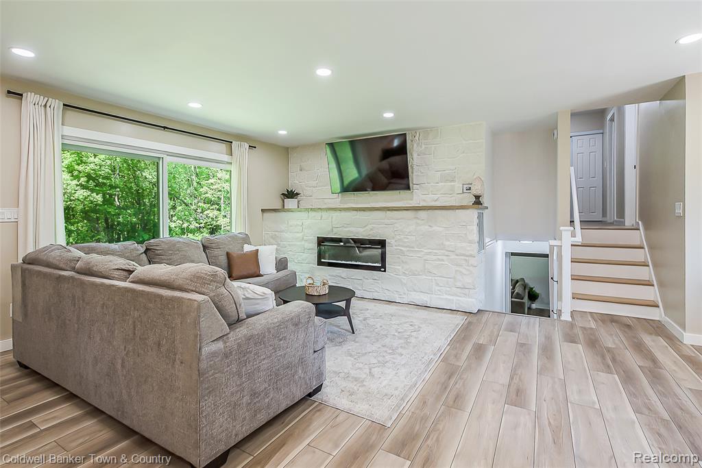 4225 N Tipsico Lake Road, Hartland, MI 48353 — Photo 19
