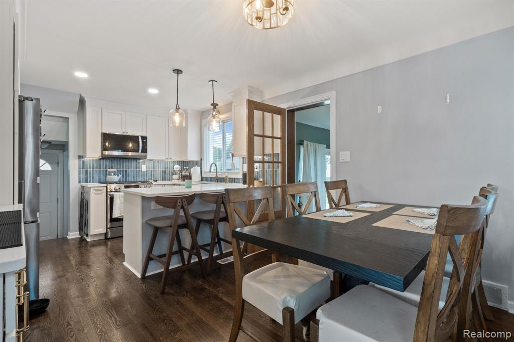 4331 ELMWOOD Avenue, Royal Oak, MI 48073 — Photo 11