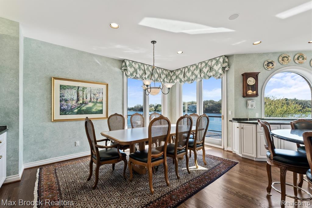 1832 Long Lake Shore Drive, Bloomfield Hills, MI 48302 — Photo 32
