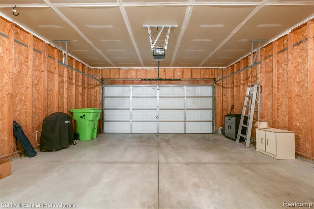 8178 Springdale Drive, White Lake, MI — Photo 30