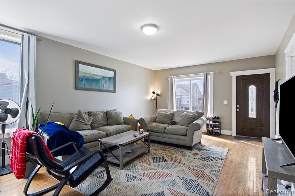 502 WHITE Avenue, Lincoln Park, MI 48146 — Photo 9