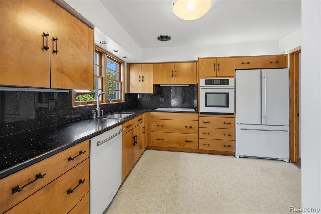 5041 Payne Avenue, Dearborn, MI 48126 — Photo 15