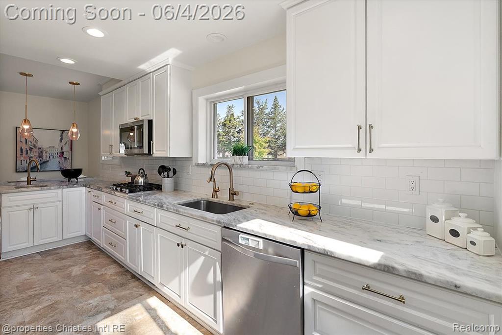 14201 Kingston Street, Oak Park, MI 48237 — Photo 18