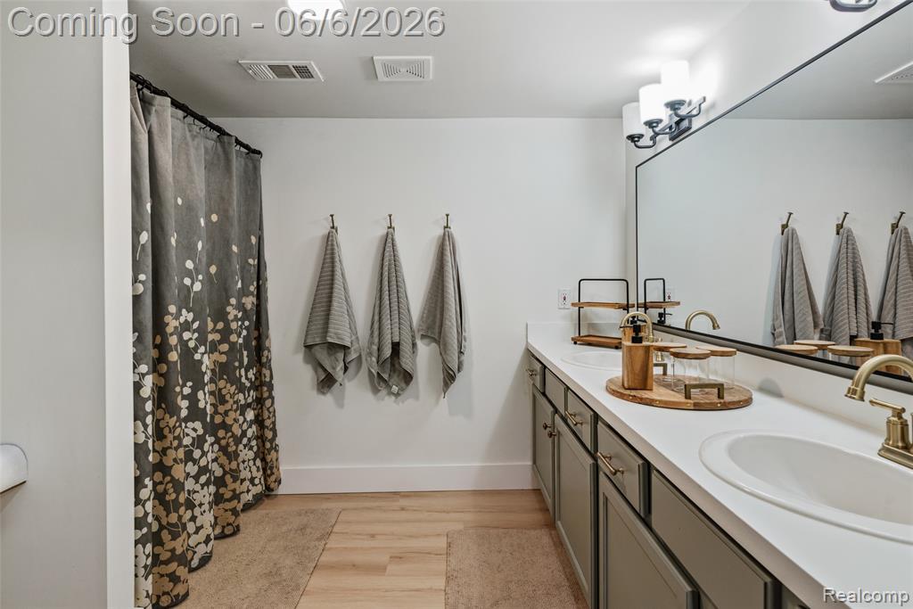 2167 Mayfair Drive, White Lake, MI 48383 — Photo 28